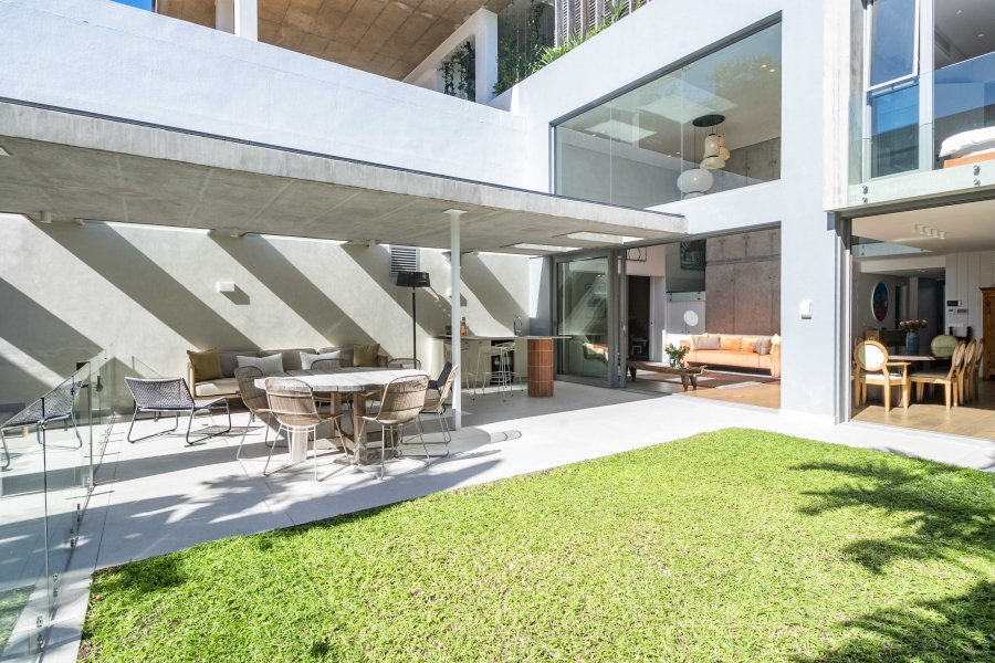 4 Bedroom Property for Sale in Fresnaye Western Cape